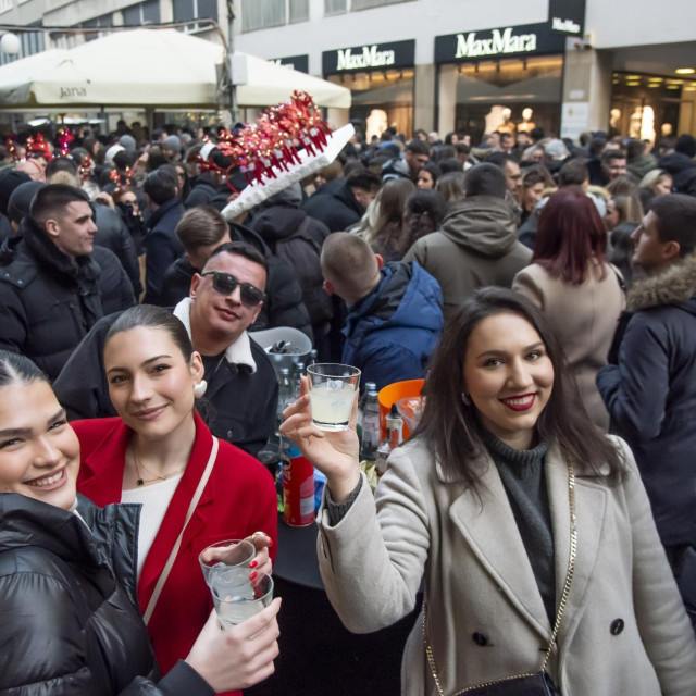 Slavljenička atmosfera za Staru godinu u Zagrebu