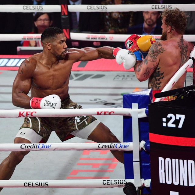 Anthony Joshua vs Jake Paul