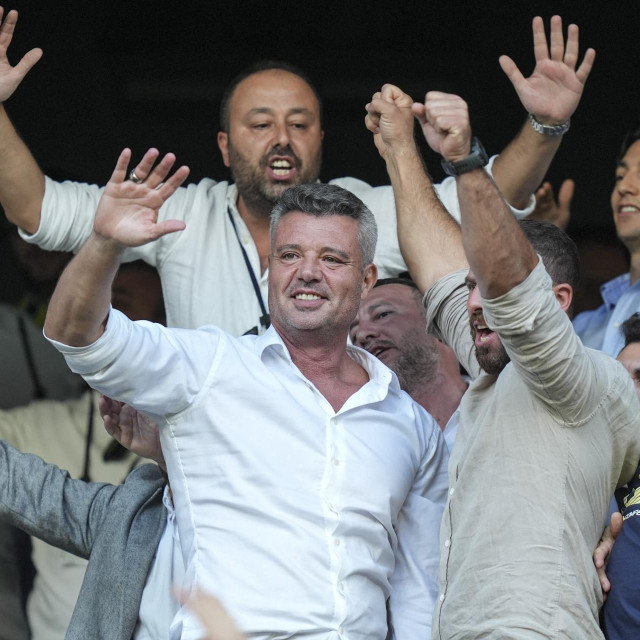 Sadettin Saran (lijevo)