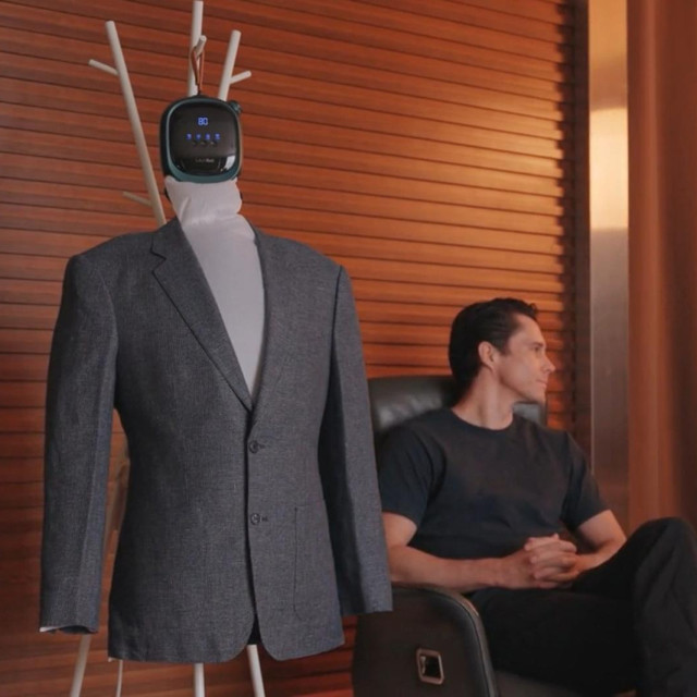 Ova verzija Launbota brzo suši i glača majice, košulje, pa čak i sakoe