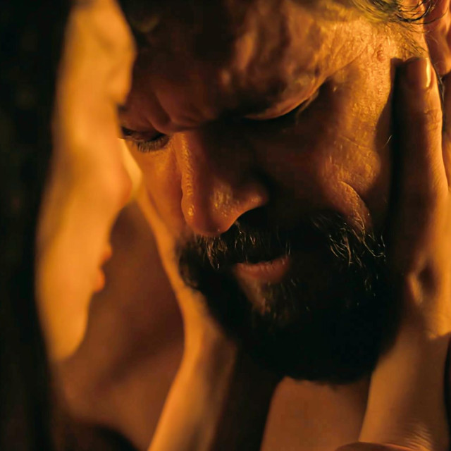 Anne Hathaway i Matt Damon u filmu ‘Odiseja‘