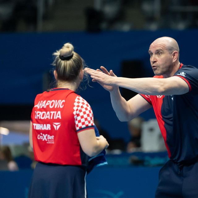 Dado Šurbek daje savjete Hani Arapović