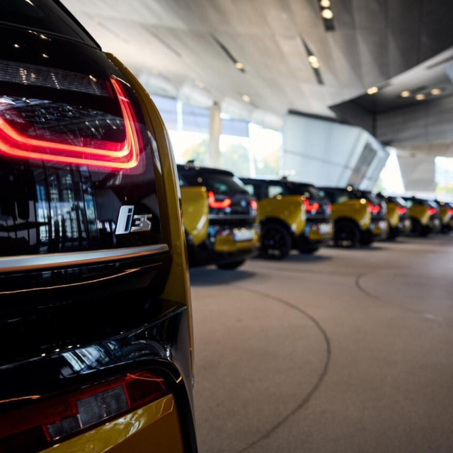 Električni automobili, ilustracija