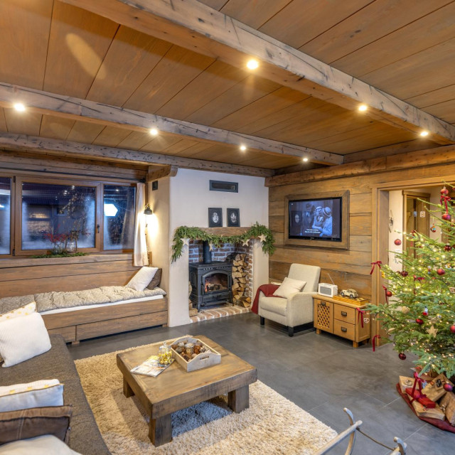 Za Božić uređena kuća obitelji Jozipović u Begovom selu