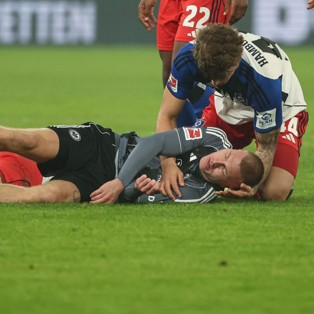 Vušković pomaže Kristensenu