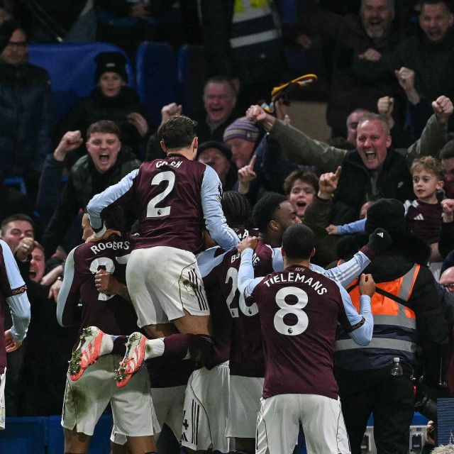 Slavlje igrača Aston Ville na Stamford Bridgeu