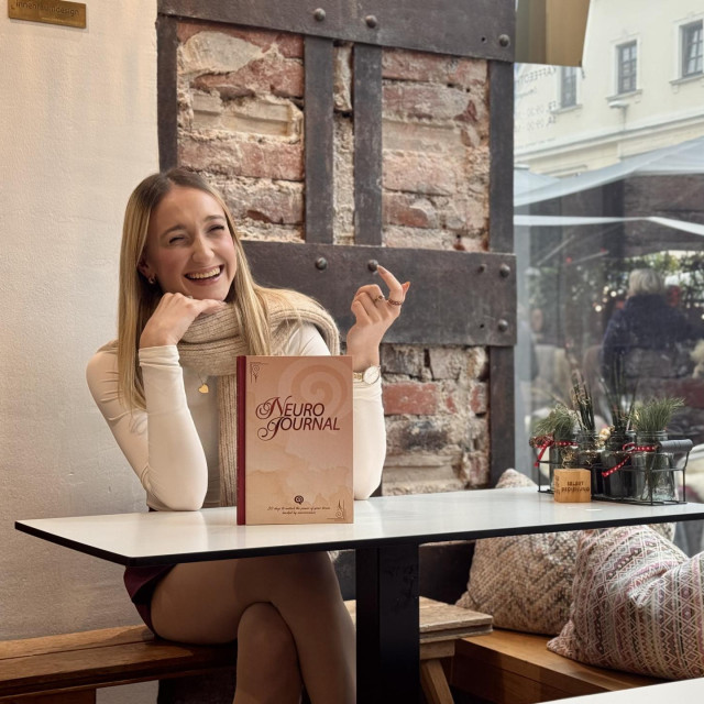 Ideja za Neurojournal pojavila se tijekom Erasmusa u Rimu, gdje je radila na neuroznanstvenom istraživanju u laboratoriju