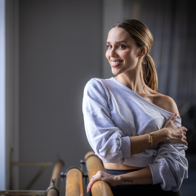 Zagreb, 070425.
Kazaliste Komedija.
Franka Batelic Corluka, prva uloga u mjuziklu Six.