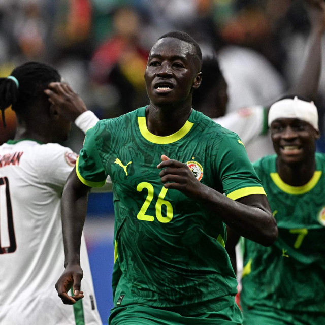 Pape Gueye u proslavi pogotka