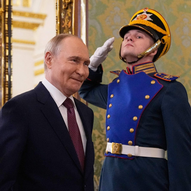 Vladimir Putin stiže na sastanak s Nicolasom Madurom u svibnju 2025. u Moskvi