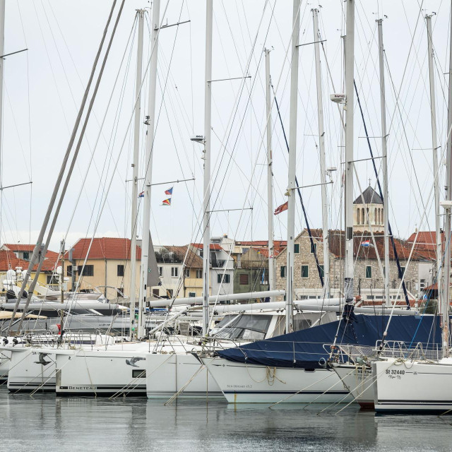 JL
Vodice, 161225.
Vladimir Miksic, voditelj posade ACI Marine Vodice i marina