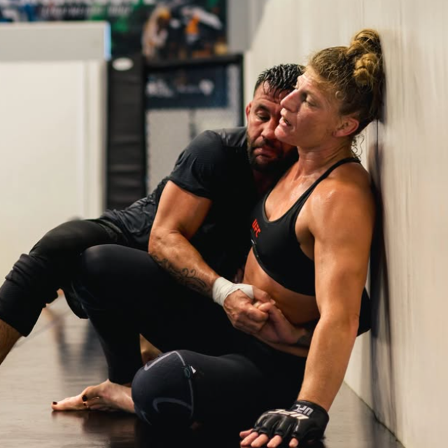 Pedro Munhoz i Kayla Harrison