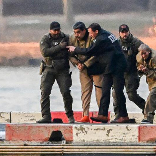 Nicolas Maduro i njegova supruga Cilia na putu prema sudu