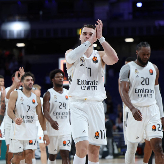 Mario Hezonja i suigrači