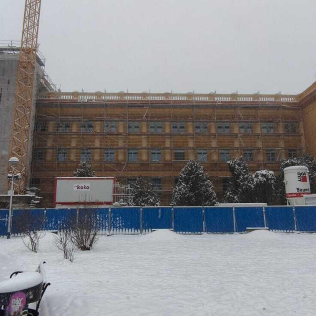 Otkriven dio pročelja muzeja Mimara, sada u zlatnoj boji