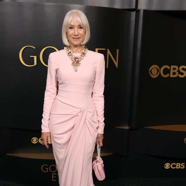 Helen Mirren je na dodjeli počasnog Zlatnog globusa blistala u kreaciji Stelle McCartney uz koju je kombinirala i torbicu brenda Ahikoza