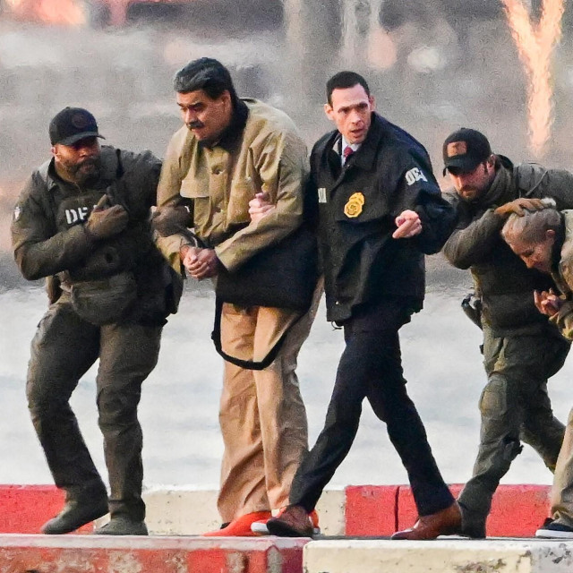 Američke specijalne postrojbe odvode Nicolása Madura i njegovu suprugu Ciliju Flores u Sjedinjene Američke Države