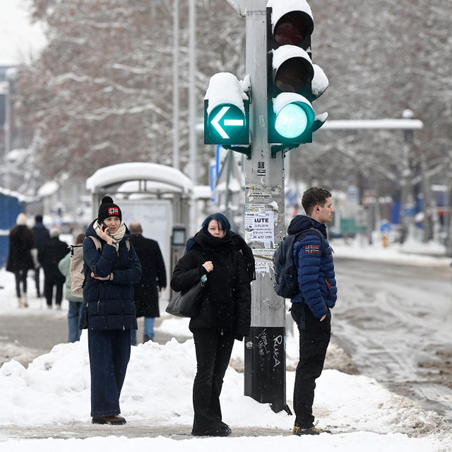 Slojevita odjeća ključna je za zadržavanje topline, ali važno je i od kakvog je materijala načinjena