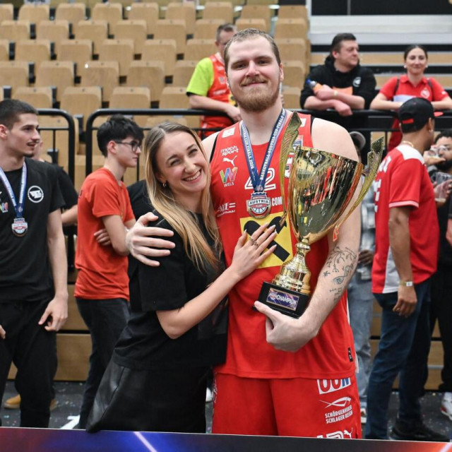 Laura Bilandzic, Dino Rađa