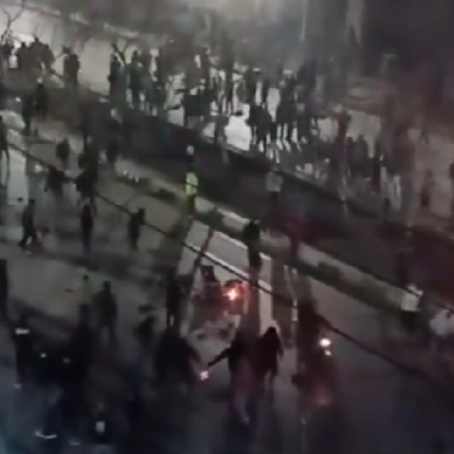 Vlasti u Iranu ograničile su internet, a nasilje traje