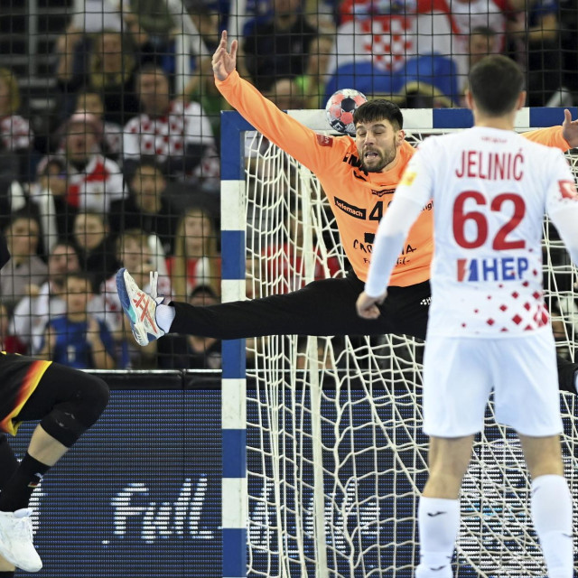 Dino Slavić i Marin Jelinić protiv Marka Grgića