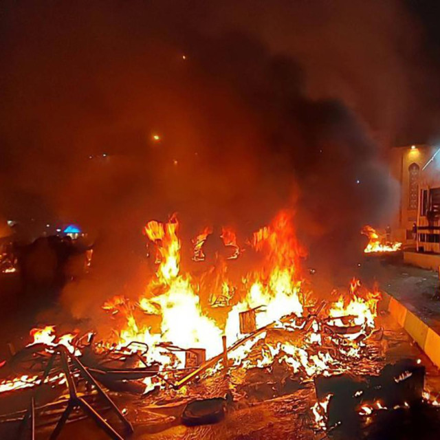 Prizor iz Tehrana tijekom prosvjeda