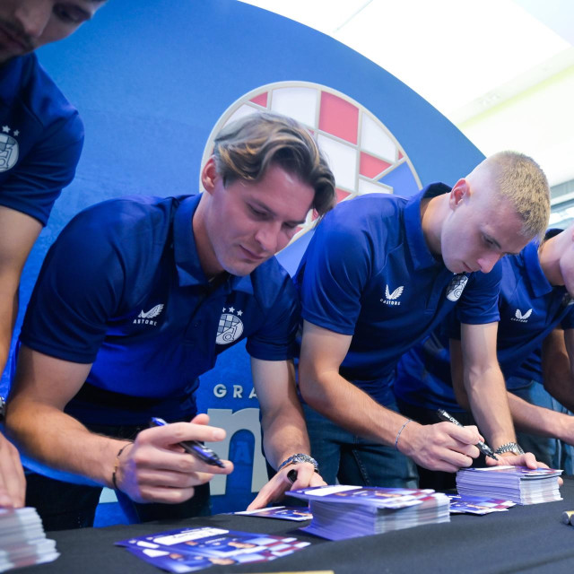 Robert Mudražija, Luka Stojković