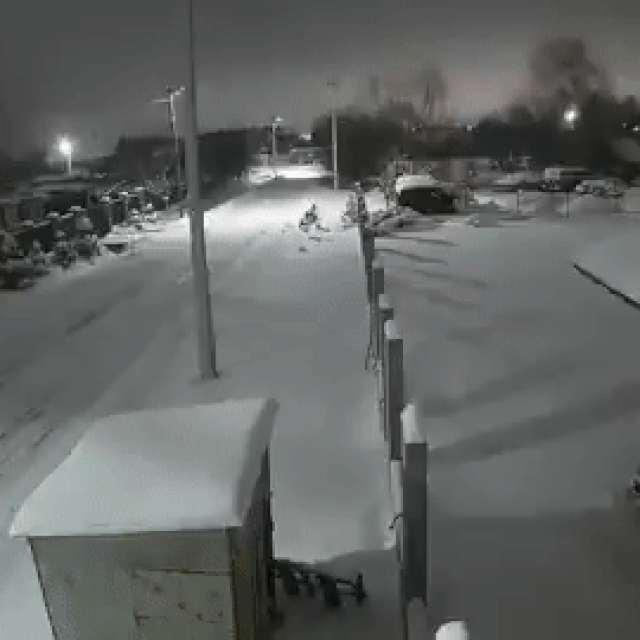 Napad Orešnikom na Lavov