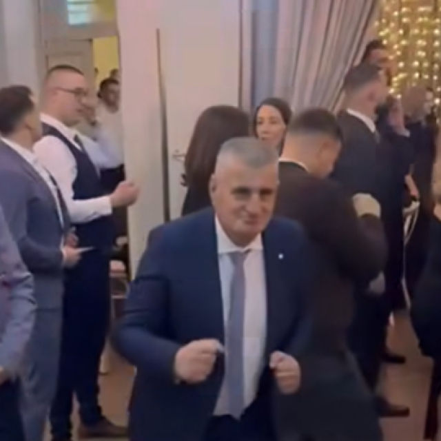 Miro Bulj pleše na vjenčanju najstarijeg sina Nediljka
