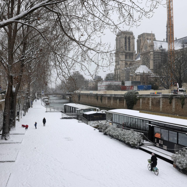 Pariz