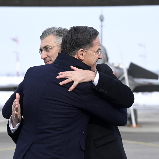 Zagrljaj Andreja Plenkovića i Marka Ruttea