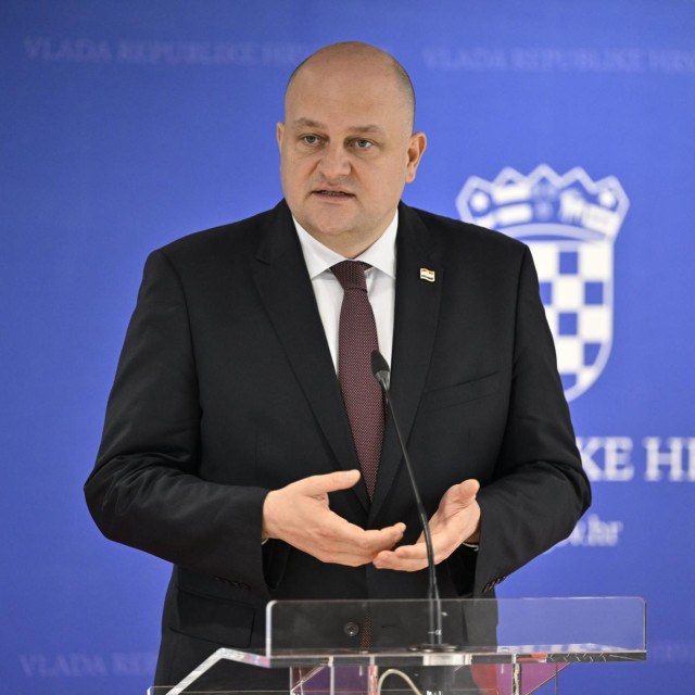 Ministar Ante Šušnjar