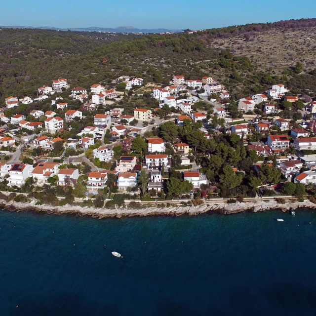 Uvala Mavarčica na otoku Čiovu 
 