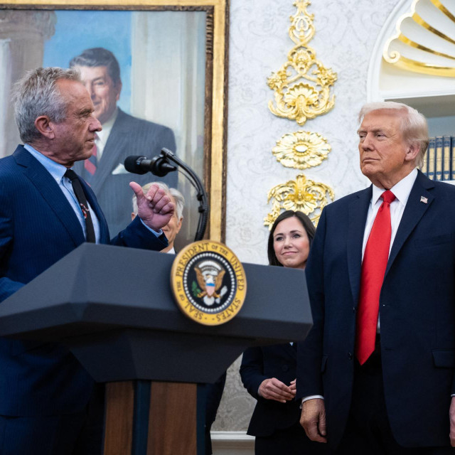 Američki ministar zdravstva Robert F. Kennedy Jr. i predsjednik SAD-a Donald Trump (arhivska fotografija)