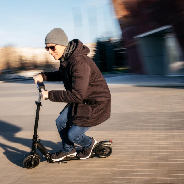 Električni skuter, ilustracija