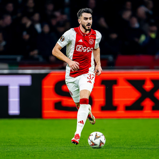 Josip Šutalo proživljava teške dane u Ajaxu