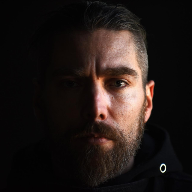 Obiteljska liječnica u Hrvatskoj rekla mi je: ‘Ti si kriv za Treći svjetski rat. Kakav rak jetre? Ti si negdje pokupio hepatitis‘. Praktički me je odbila liječiti, govori Petar Jelovac