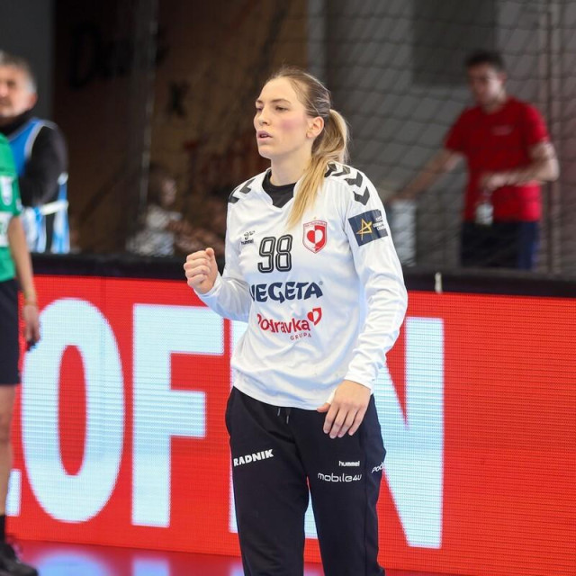 Lucija Bešen na utakmici s Brestom