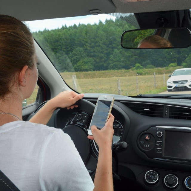 Mladi vozači, ilustracija