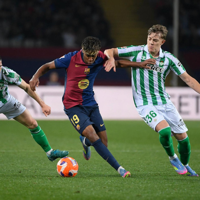 Lamine Yamal i Jesus Rodriguez 