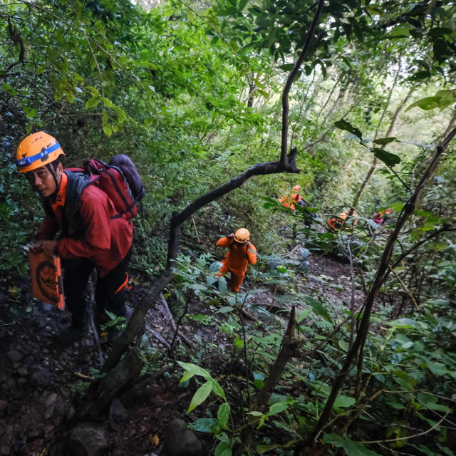 Potraga za ostacima zrakoplova