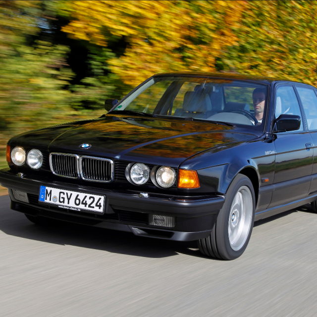 BMW Serija 7 E32