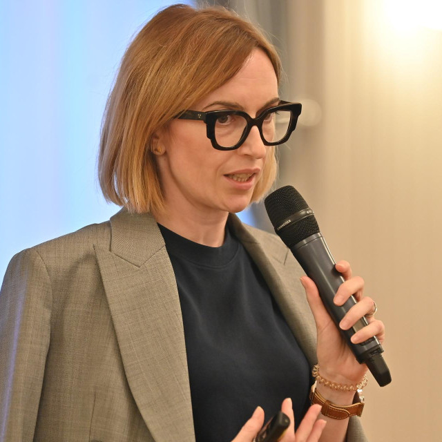 Iva Nenadić