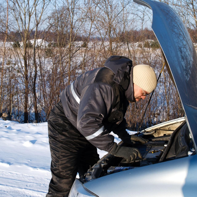 Zimski problemi s automobilom, ilustracija