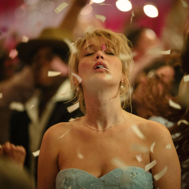 Jennifer Lawrence, Umri, ljubavi