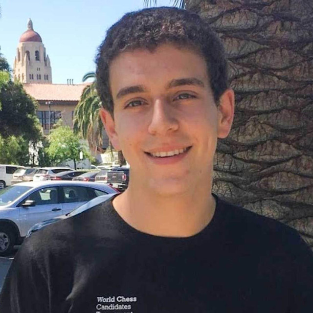Daniel Naroditsky