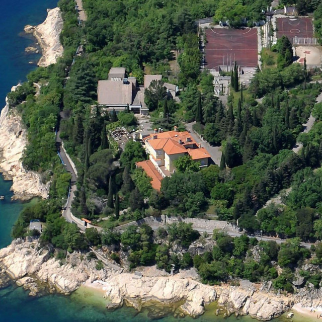 Država prodaje Vilu Svežanj u Kostreni za 3,8 milijuna eura