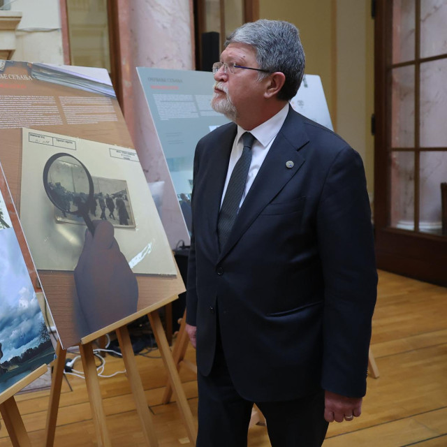 Tonino Picula na izložbi o Jasenovcu
