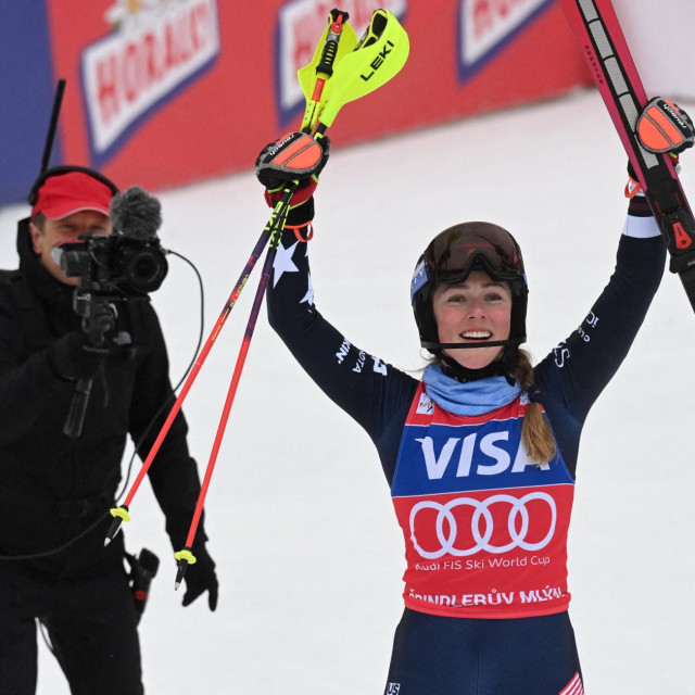 Mikaela Shiffrin slavi novu pobjedu