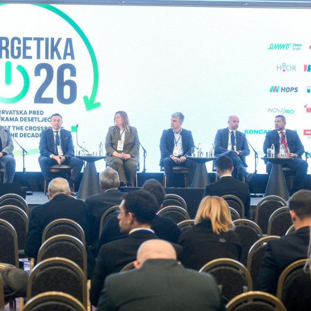 Konferencija Energetika 2026 - Hrvatska pred odlukama desetljeća
Na fotografiji: Tomaž Orešič, Željko Šmitran, Nenad Ukropina, Tamara Kelava, Branimir Šteko, Ivan Paladina i Vladimir Sabo.